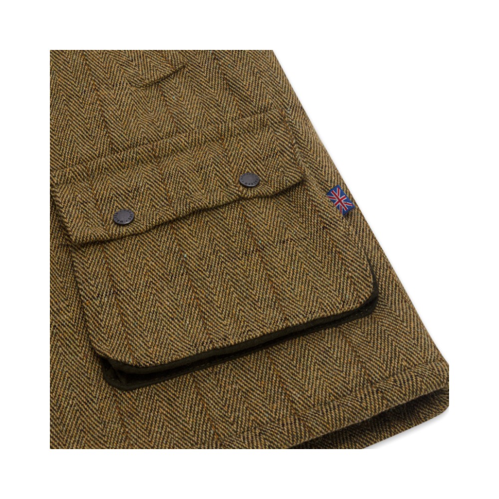 Men's Walker & Hawkes Tweed Warrington Shooting Gilet W/Shoulder Patch in Light Sage